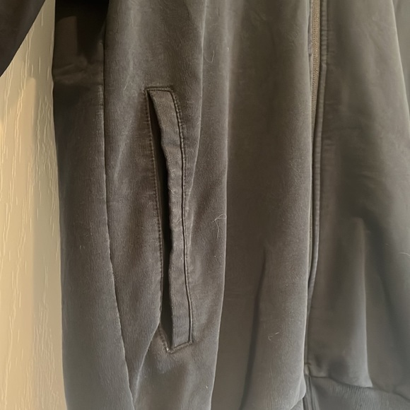 Puma Full Zippered Hoodie - Small Black - Picture 8 of 10